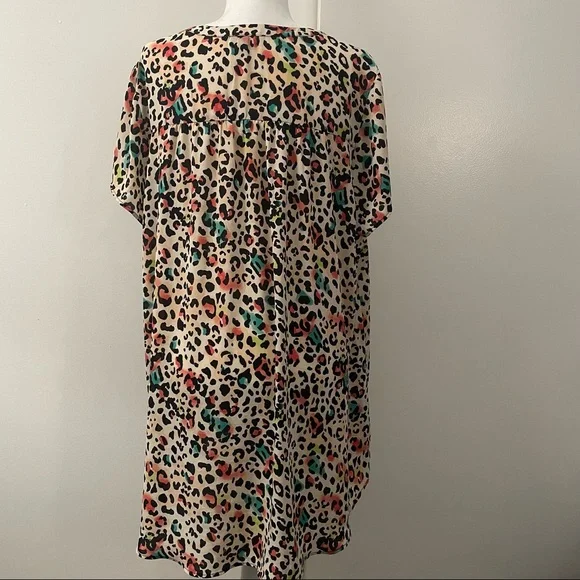 Hi-Low Tunic Georgette Watercolor Leopard - Picture 5 of 7